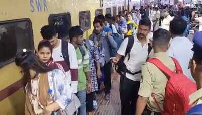 31 Illegal Bangladeshi Immigrants Transferred to West Bengal After Arrest in Bengaluru