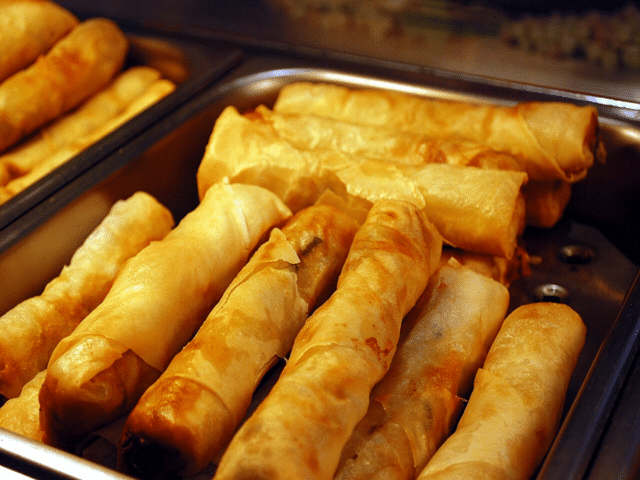 Spring Rolls Recipe: Make Crispy Spring Rolls at Home—An Easy Recipe ...