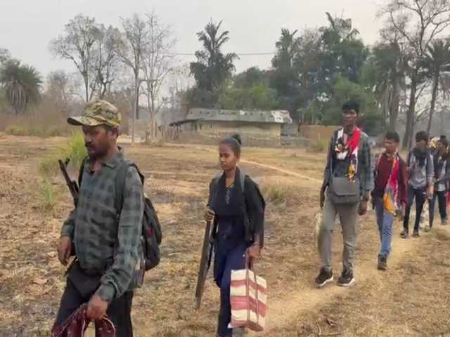 DKSZC member Pappa Rao, 17 other Maoist cadres surrender in Chhattisgarh