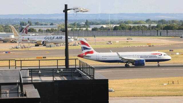 Nearly 300 flights cancelled across UK after air traffic control glitch, major airports hit