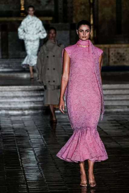 New York Fashion Show Games 2026.Prabal Gurung Showcases Spring 2026 Collection at New York Fashion Week