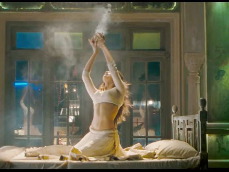 Romantic Bedroom Ideas To Steal From Bollywood Songs The