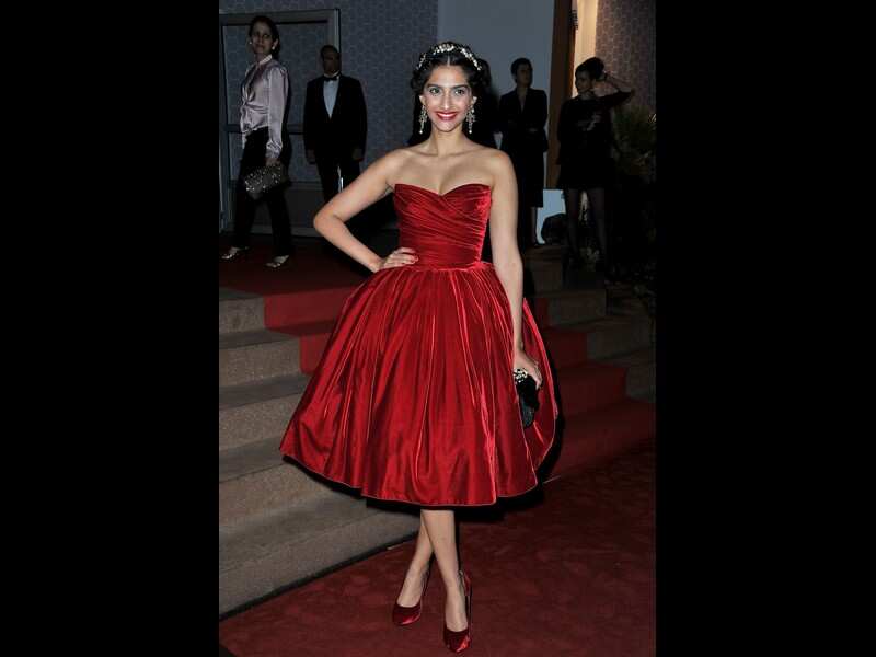Sonam Kapoor Champagne Prom Dress Marie Claire Fashion Awards 2011 - TheCelebrityDresses