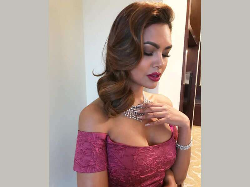 Esha Gupta Is All About Poise And Elegance In Her Latest Instagram Picture Последние твиты от isha gupta (@iam_ishagupta). esha gupta is all about poise and