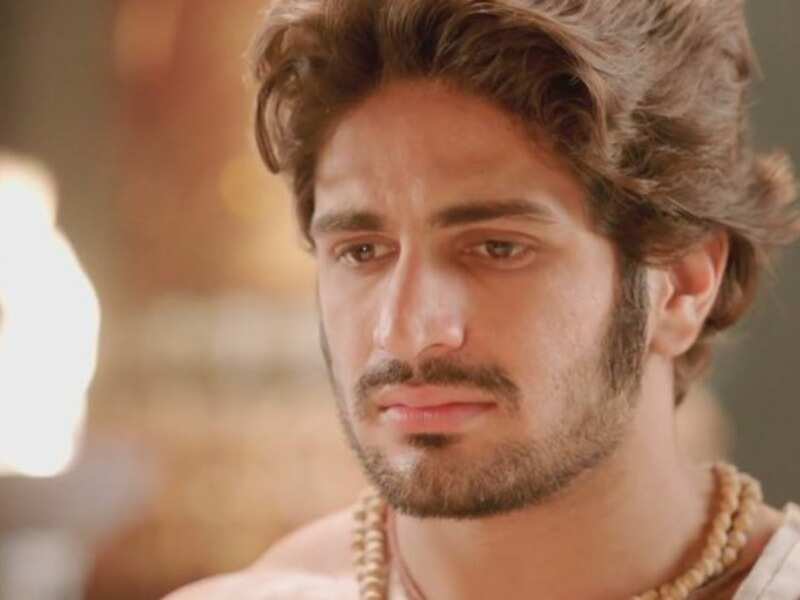 Rajat Tokas To Be Seen As Naag Raj In Naagin 3 Here S A Look