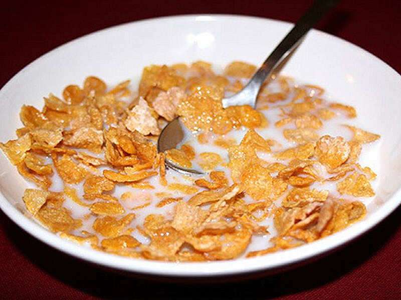 Corn Flakes Benefits, Nutrition & Side Effects