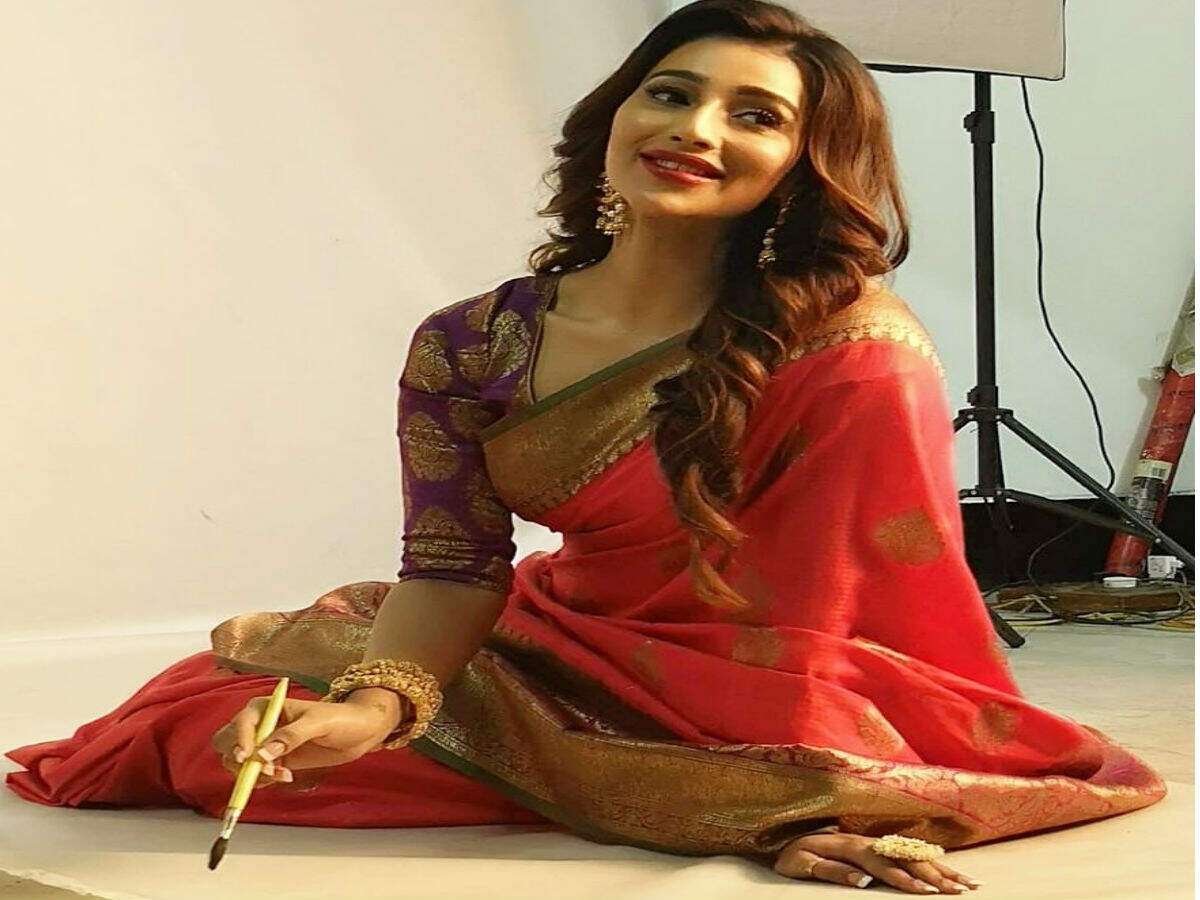 Sayantika Banerjee: You can't just miss this drool-worthy pictures ...