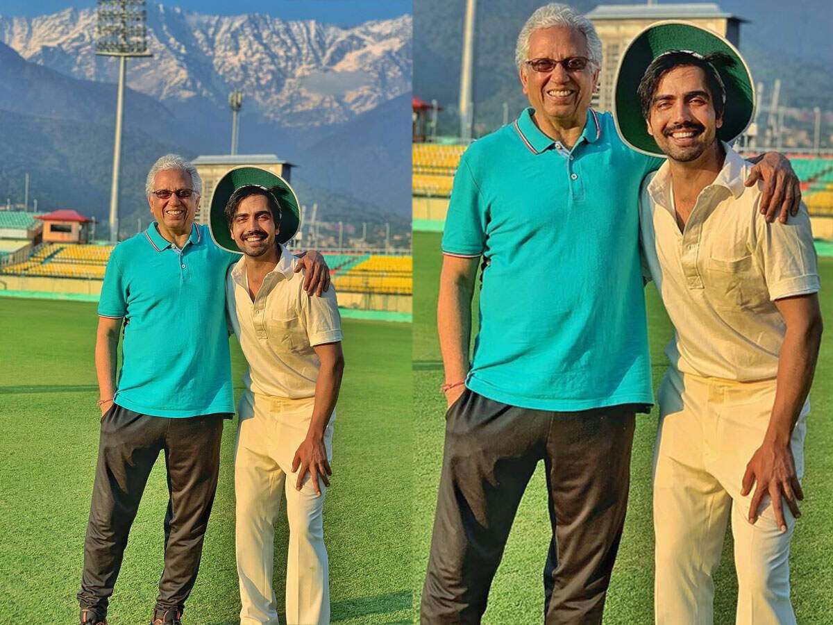 83 Hardy Sandhu Strikes A Picture Perfect Pose With Former Cricketer Mohinder Amarnath