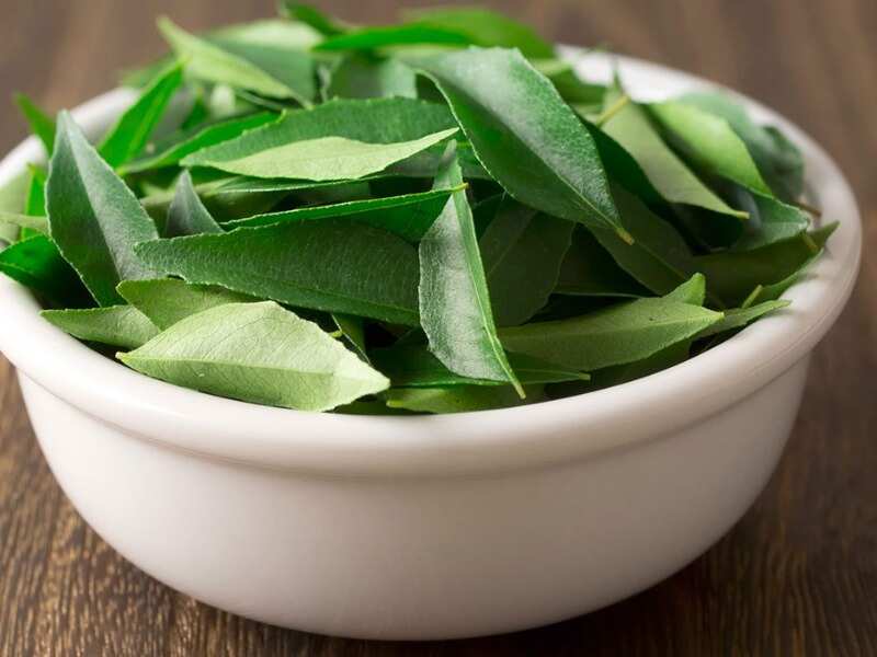 Best Ways To Use Curry Leaves For Hair Growth Best Ways To Use Curry Leaves For Hair Growth