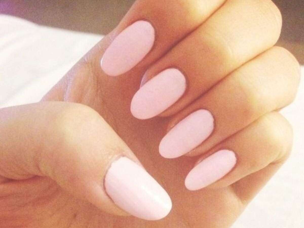 Best ways to make short nails look longer Best ways to make short nails look longer